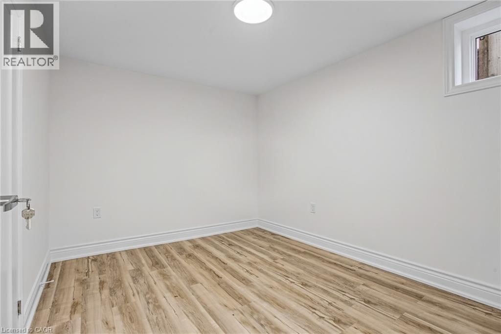 156 East 36th Street Unit# Lower, Hamilton, Ontario  L8V 3Z4 - Photo 20 - 40870190