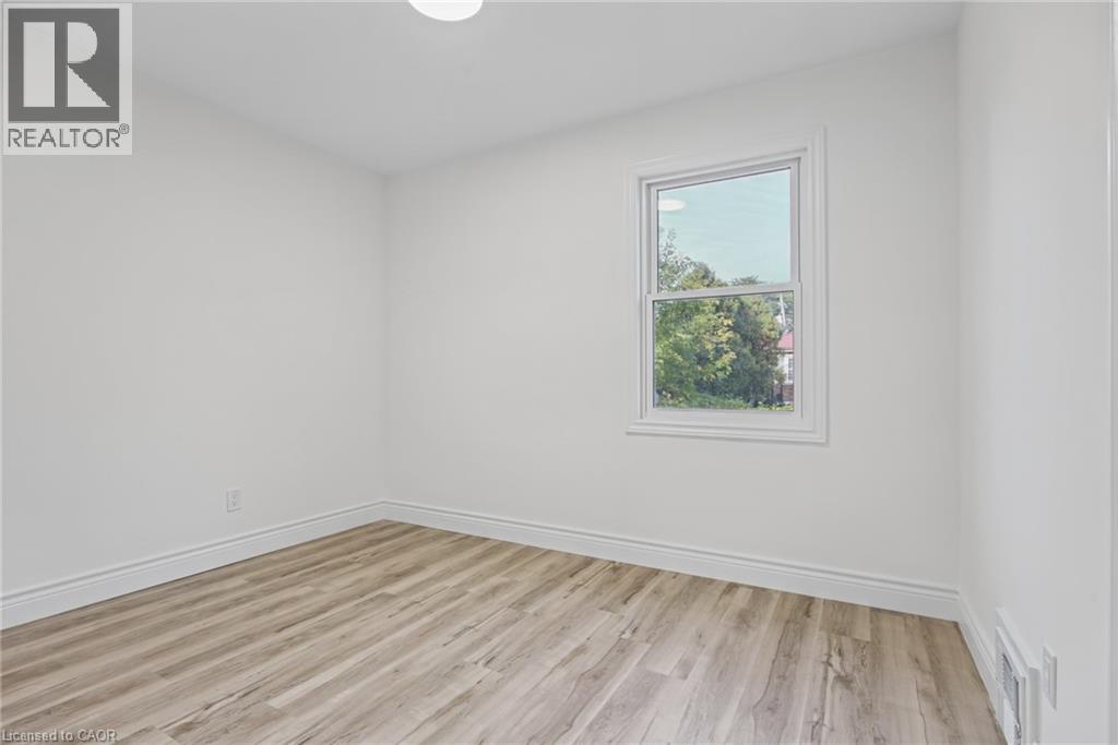 156 East 36th Street Unit# Upper, Hamilton, Ontario  L8V 3Z4 - Photo 19 - 40870166