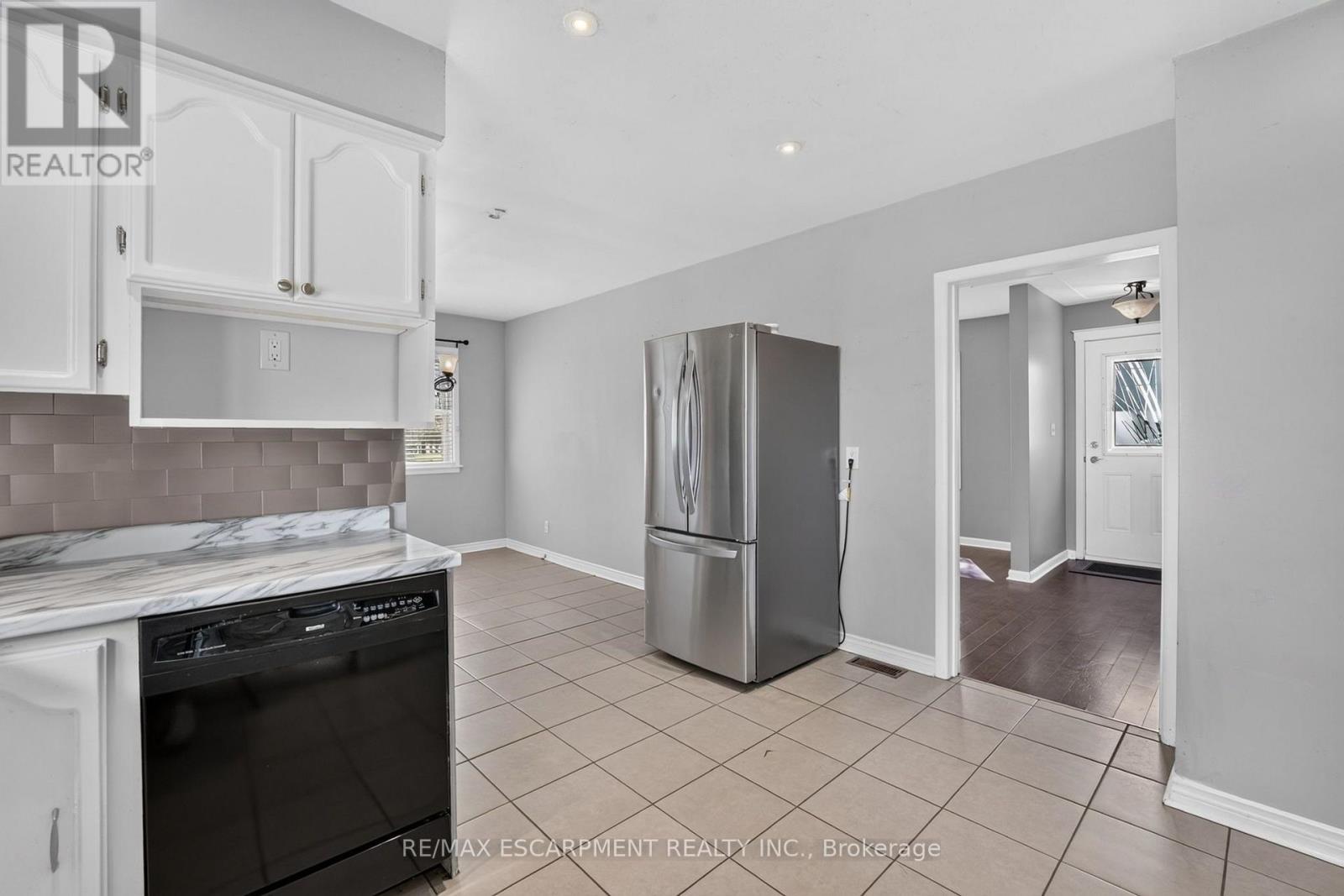320 Mud Street, Grimsby, Ontario  L0R 1M0 - Photo 13 - X13881416