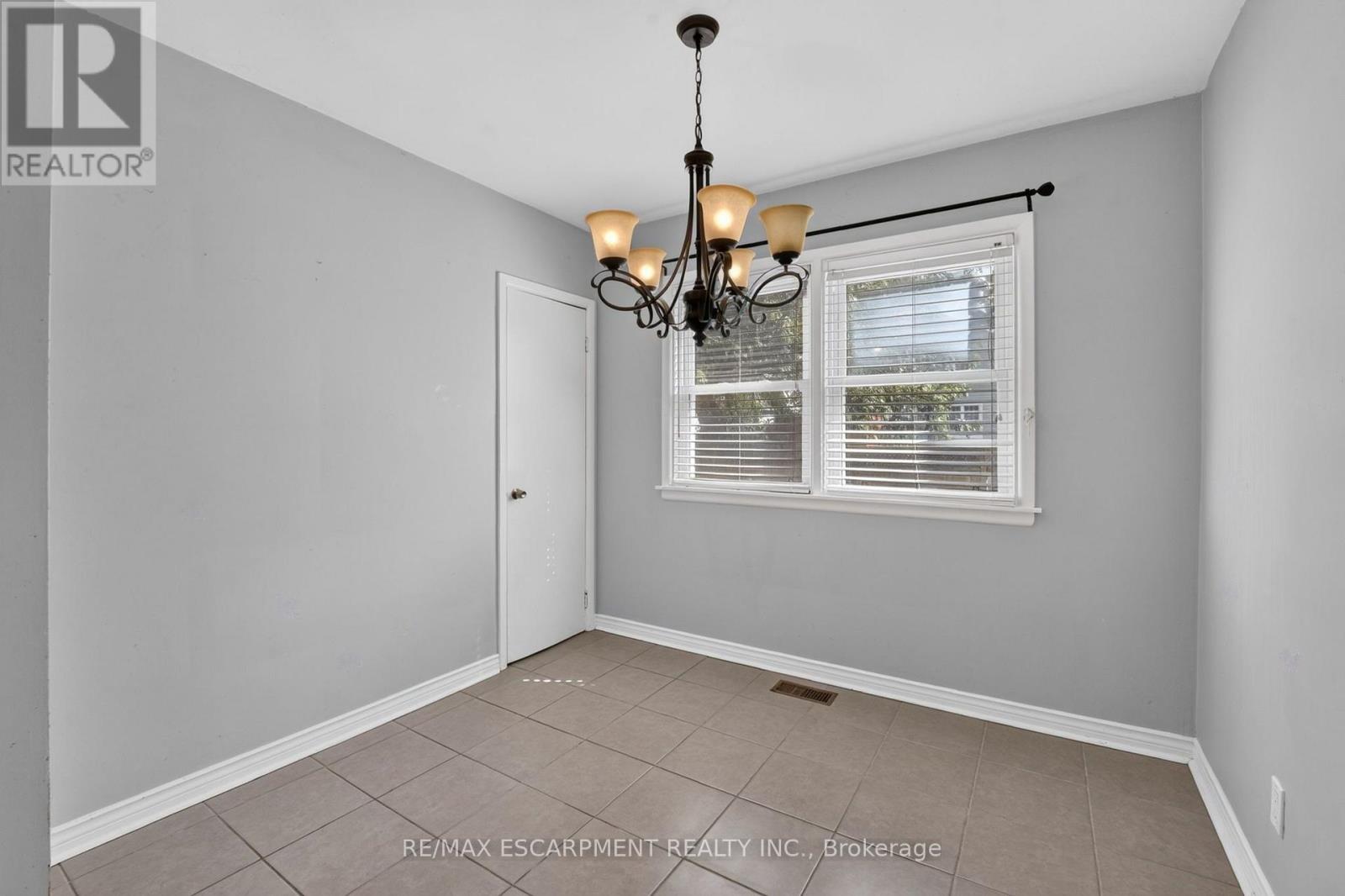 320 Mud Street, Grimsby, Ontario  L0R 1M0 - Photo 15 - X13881416