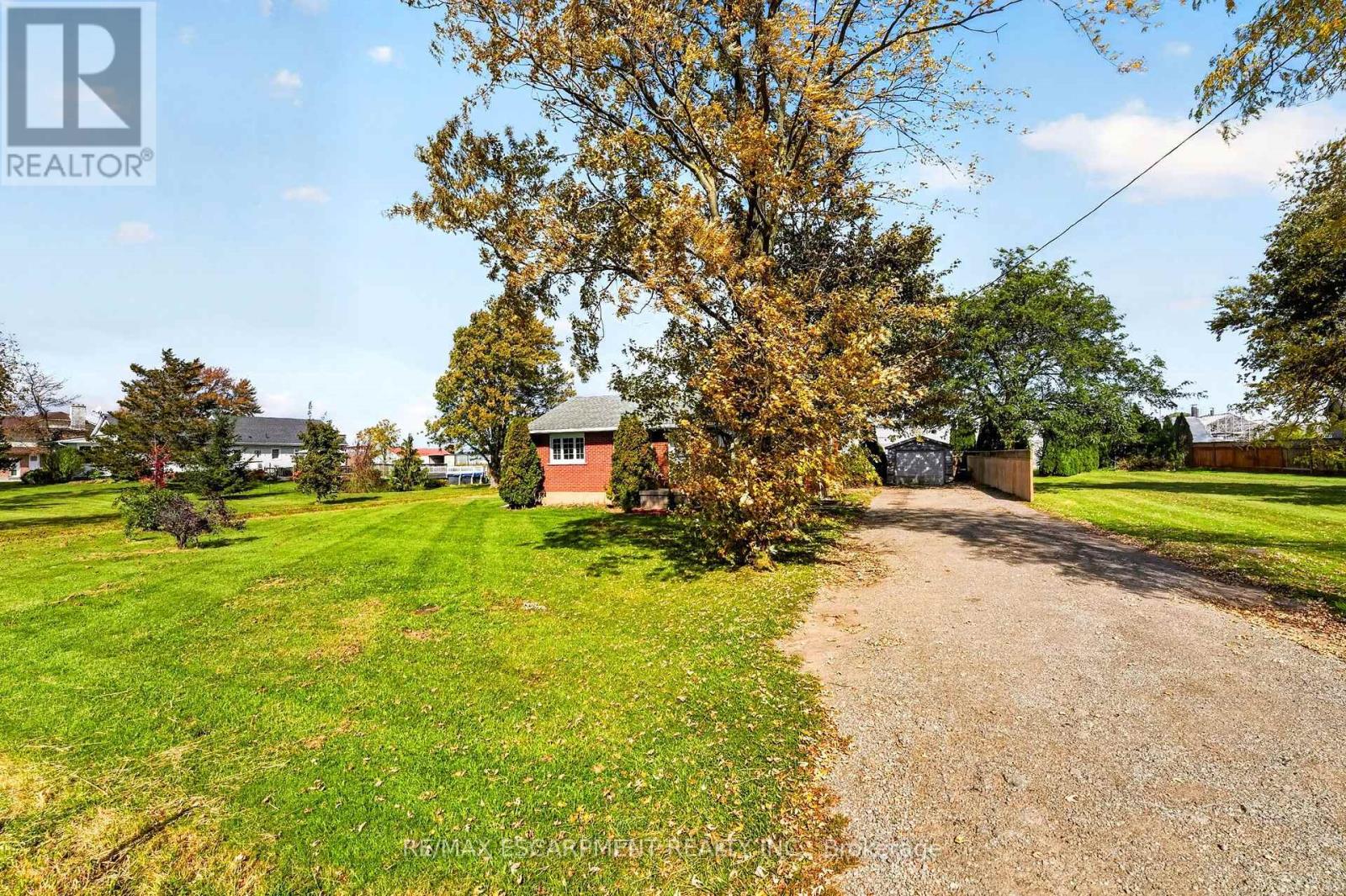 320 Mud Street, Grimsby, Ontario  L0R 1M0 - Photo 2 - X13881416