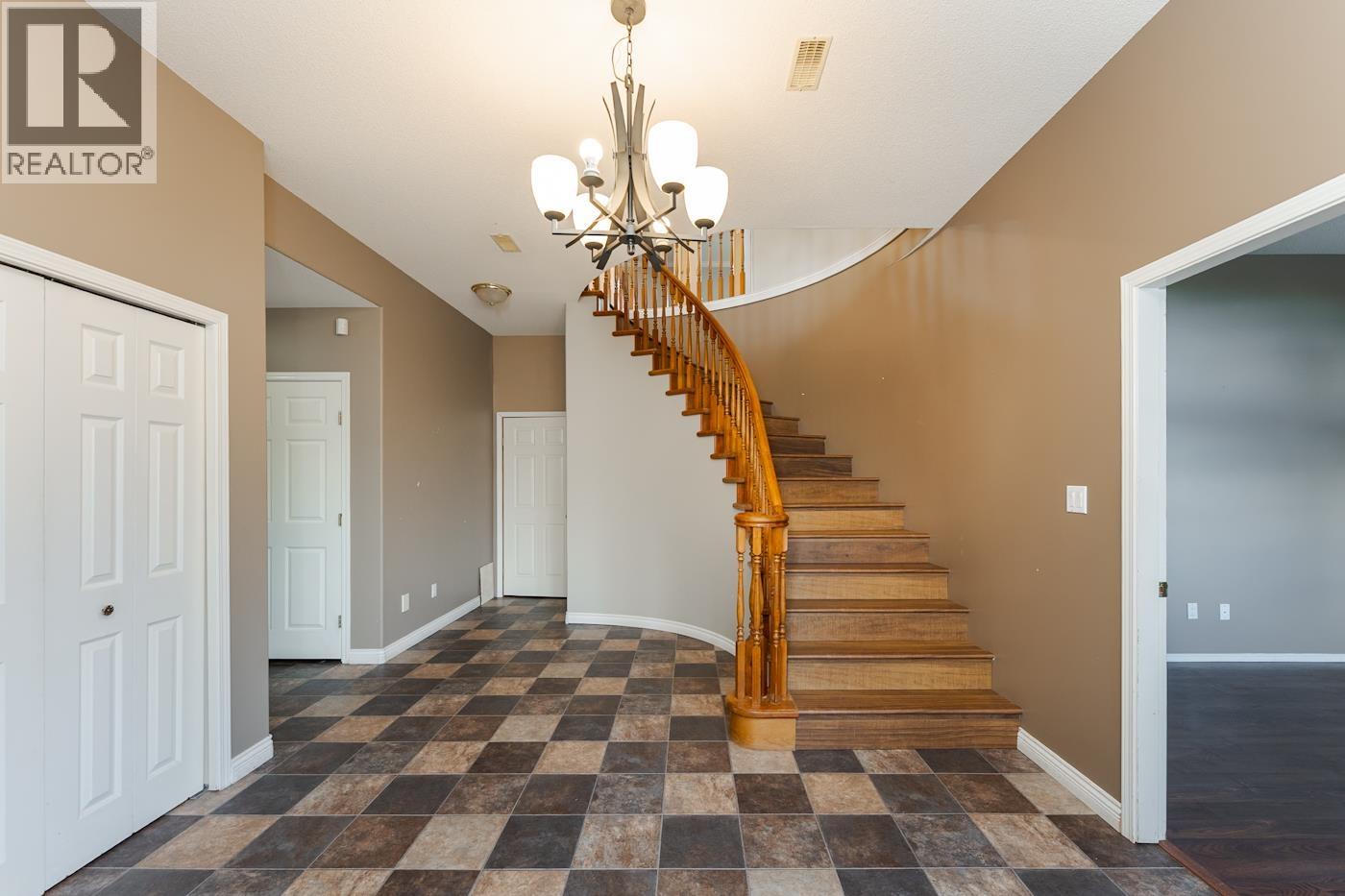 4224 Avison Place, Prince George, British Columbia  V2N 5L2 - Photo 3 - R3174088