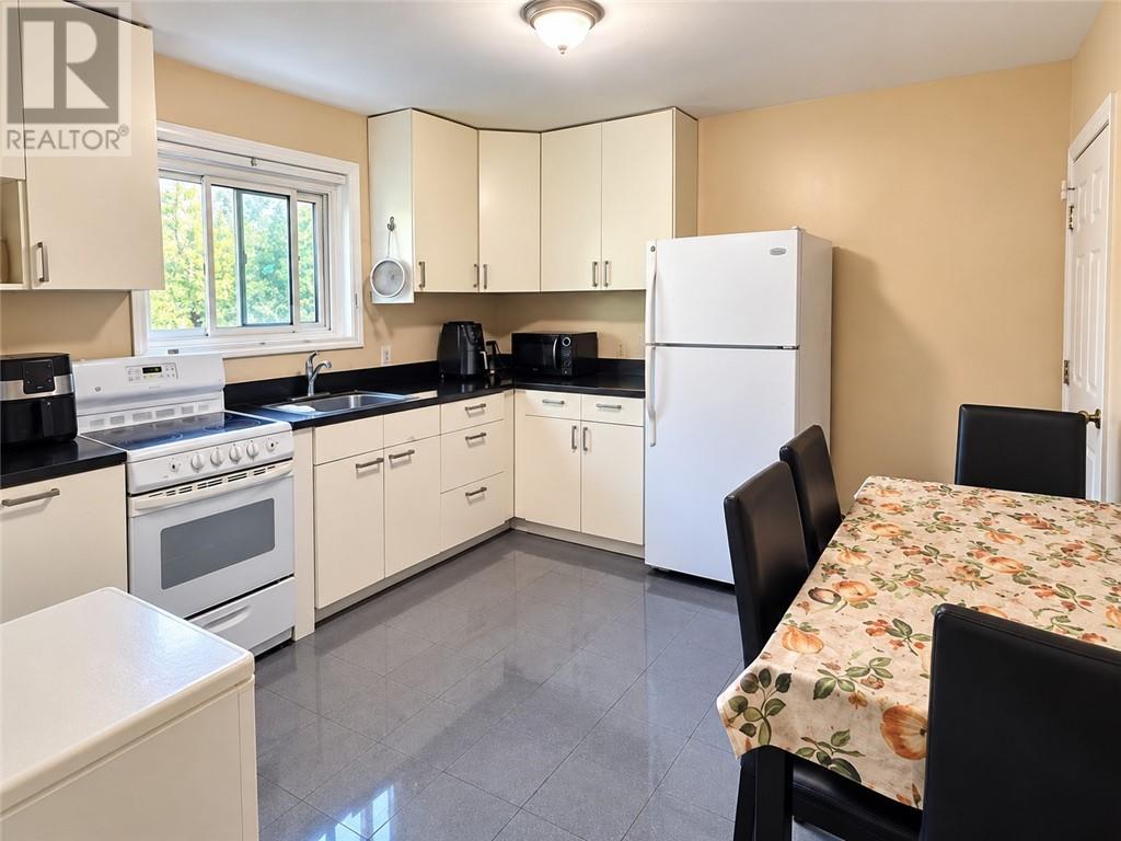 879 Charlotte, Sudbury, Ontario  P3E 4C5 - Photo 6 - 2130875