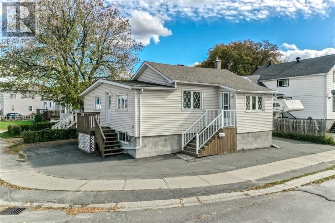 433 Dell Street, Sudbury, Ontario  P3B 2M3 - Photo 1 - 2130856