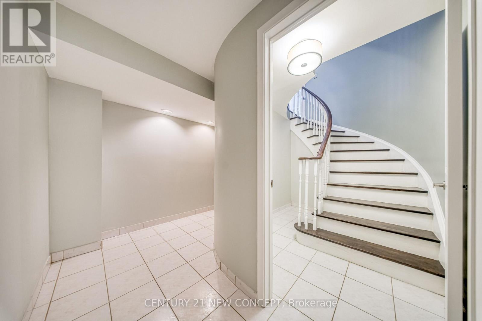 528 Belview Avenue, Vaughan, Ontario  L4L 7R6 - Photo 34 - N13880958