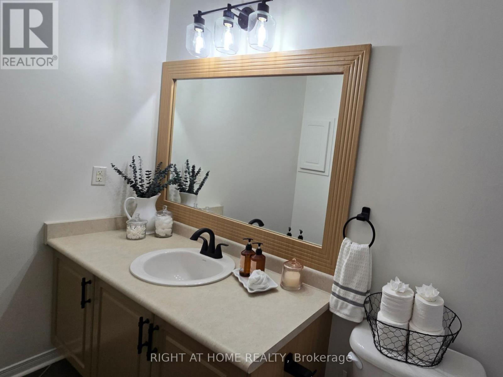 Bl43 - 43 Brickworks Lane, Toronto, Ontario  M6N 5H8 - Photo 22 - W13867888