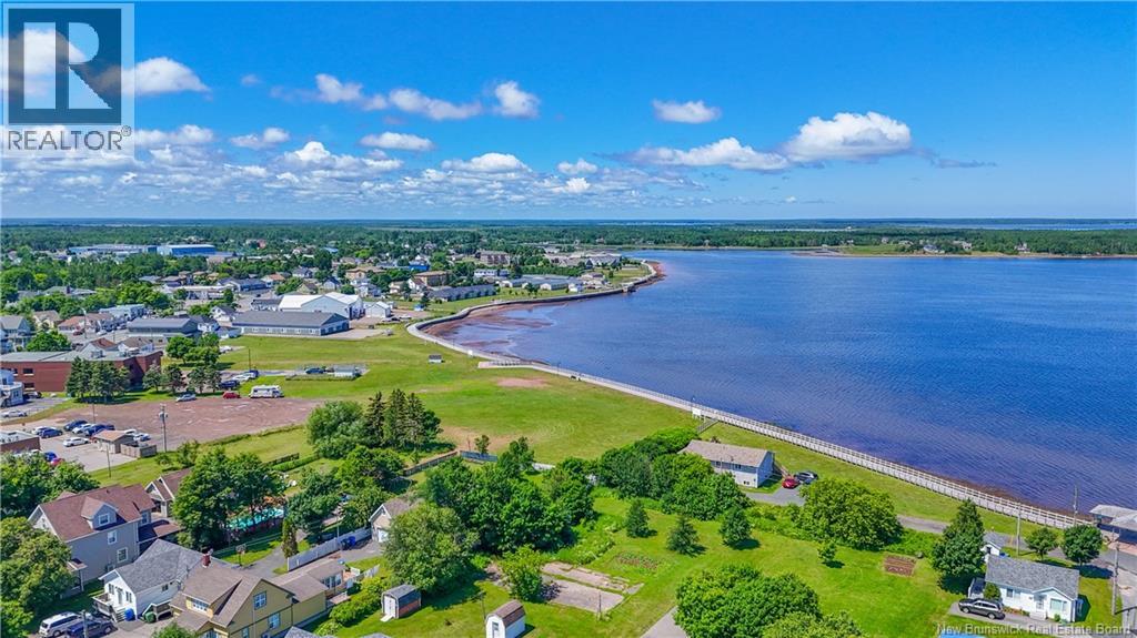 204 Jd Gauthier Boulevard, Shippagan, New Brunswick  E8S 1P3 - Photo 4 - NB149458
