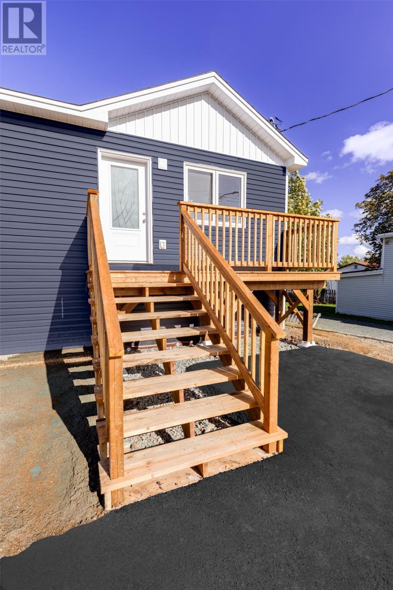 10 Strugnells Marsh Road, Pouch Cove, Newfoundland & Labrador  A0A 3L0 - Photo 3 - 1304228