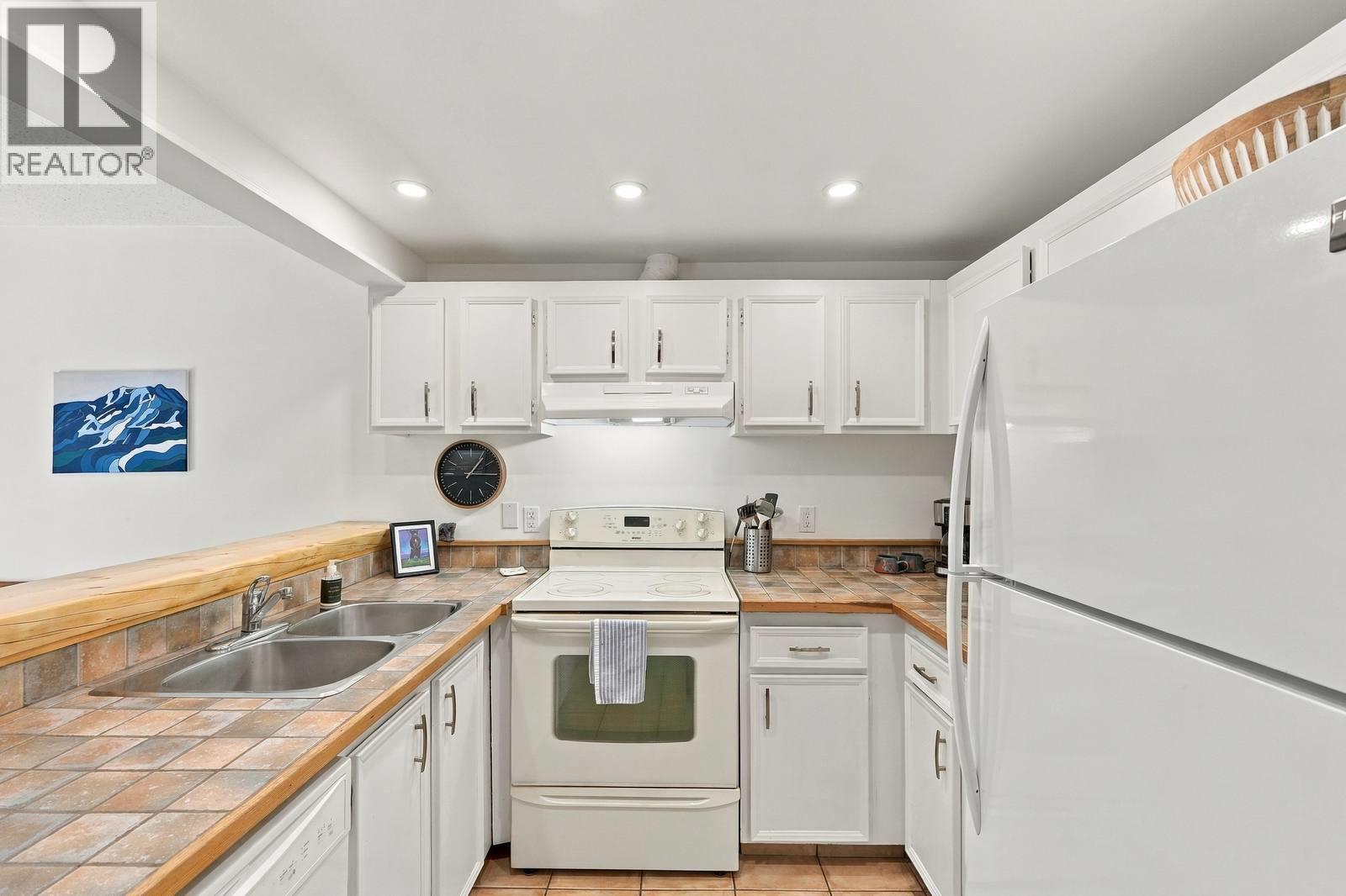 225 Clearview Road Unit# 805, Penticton, British Columbia  V0X 1K0 - Photo 10 - 10402819