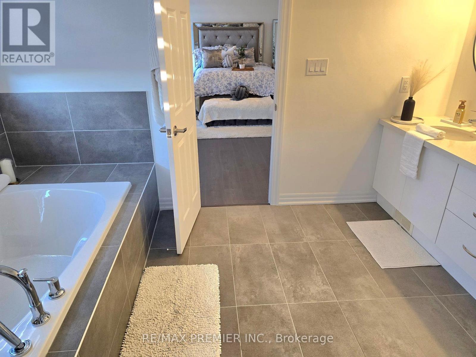 106 Ed Ewert Avenue, Clarington, Ontario  L1B 0W7 - Photo 26 - E13864664
