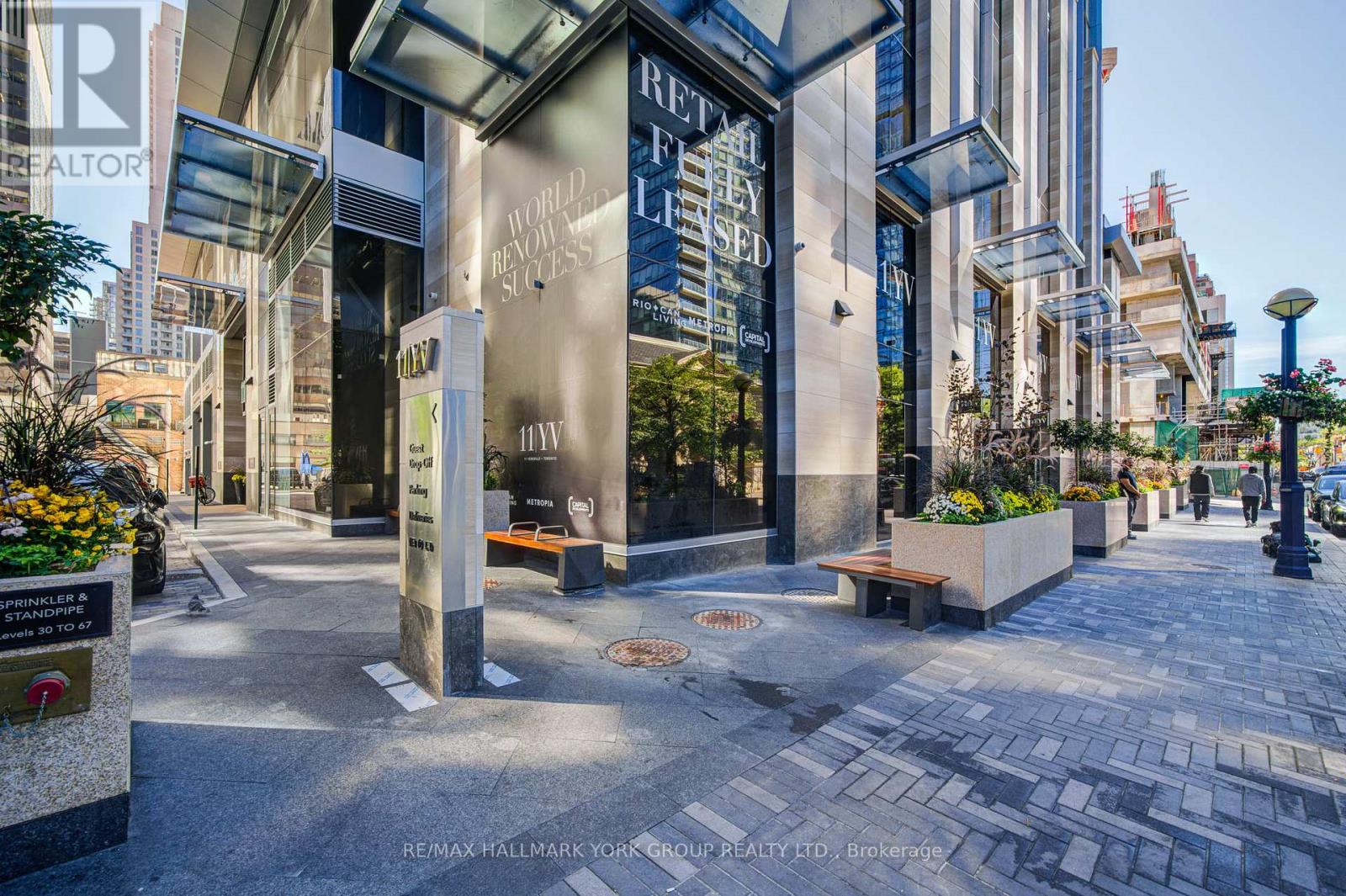 3609 - 11 Yorkville Avenue, Toronto, Ontario  M4W 1L2 - Photo 5 - C13881748