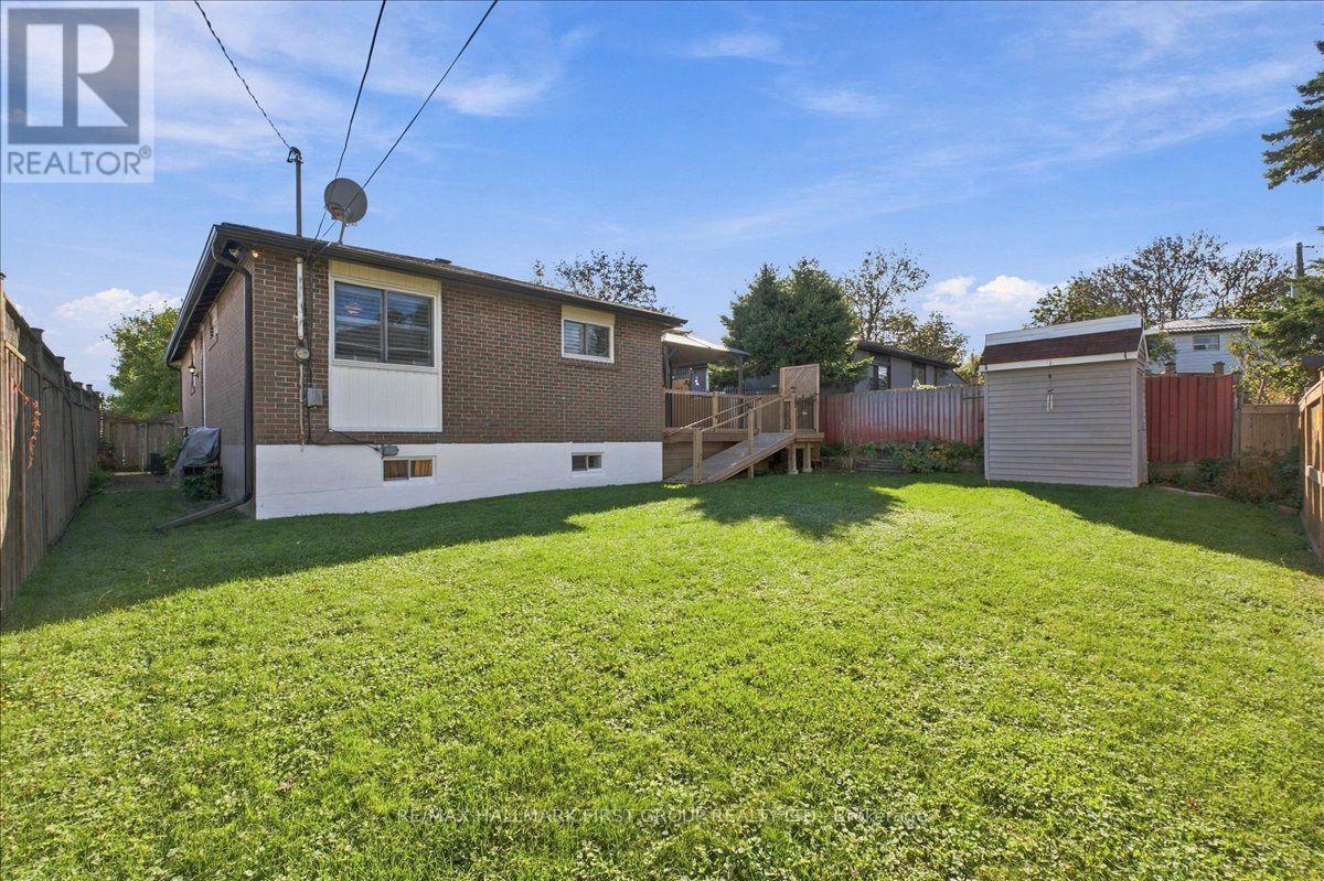 809 Bem Avenue, Pickering, Ontario  L1W 1X2 - Photo 37 - E13881632