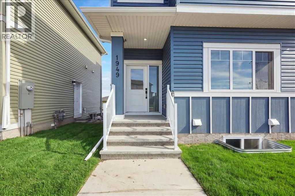 1949 Mccaskill Drive, Crossfield, Alberta  T0M 0S0 - Photo 3 - A2349001