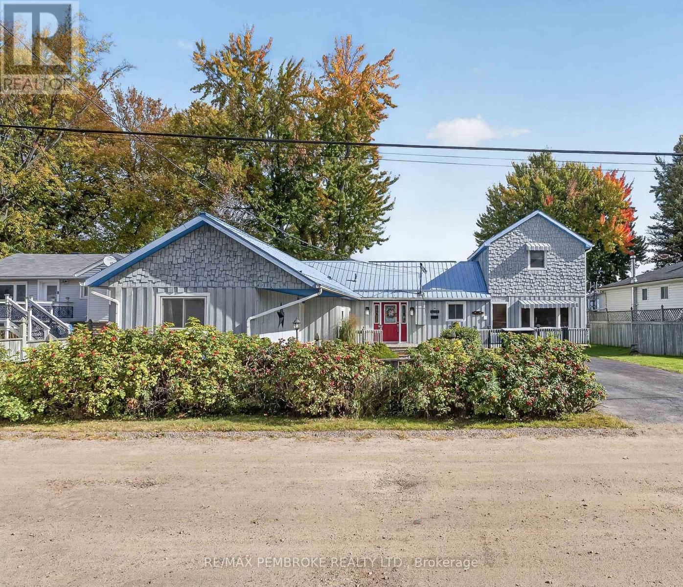 1213 Burns Drive, Laurentian Valley, Ontario
