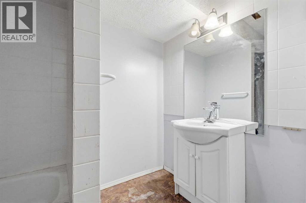 5114 Bowness Road NW, Calgary, Alberta  T3B 0C2 - Photo 37 - A2350953