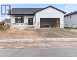 18 DURANT STREET, Petawawa, Ontario