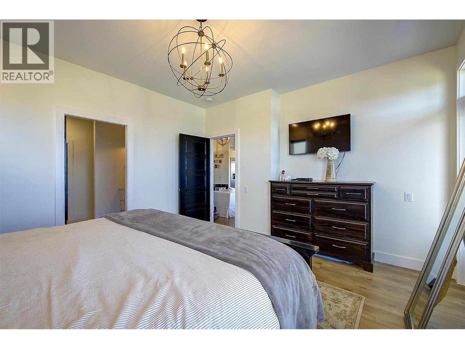 2064 Ryegrass Road