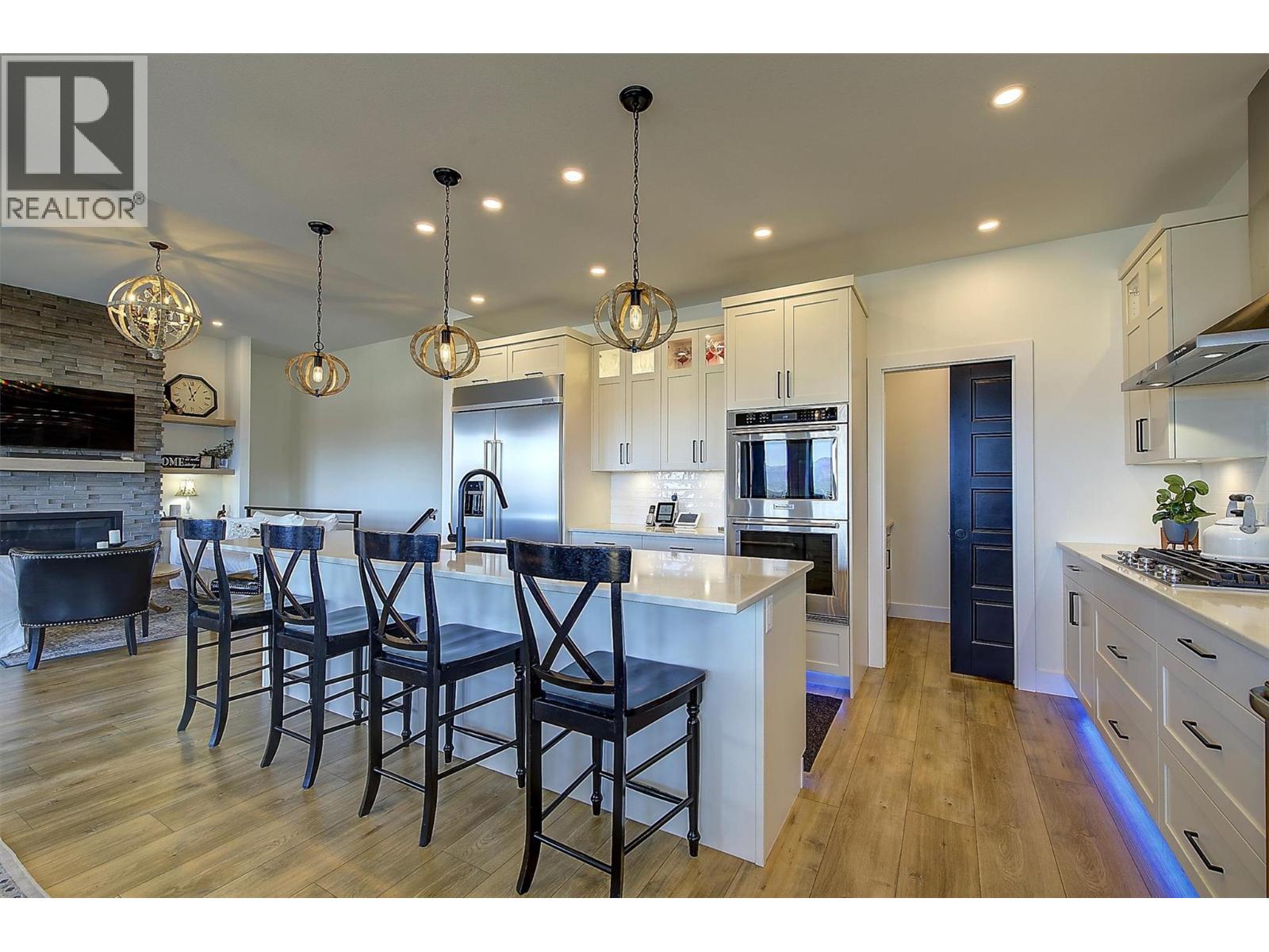 2064 Ryegrass Road