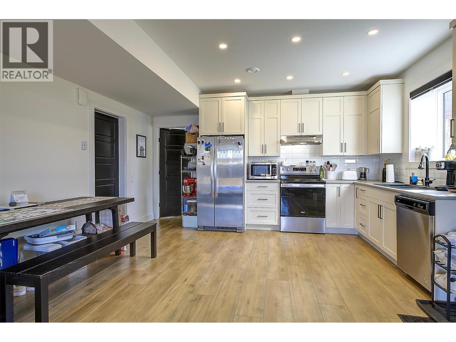 2064 Ryegrass Road