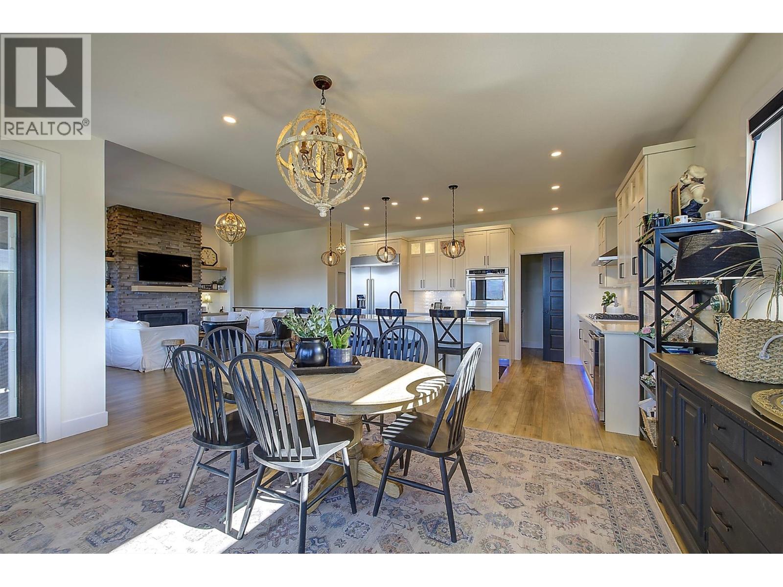 2064 Ryegrass Road