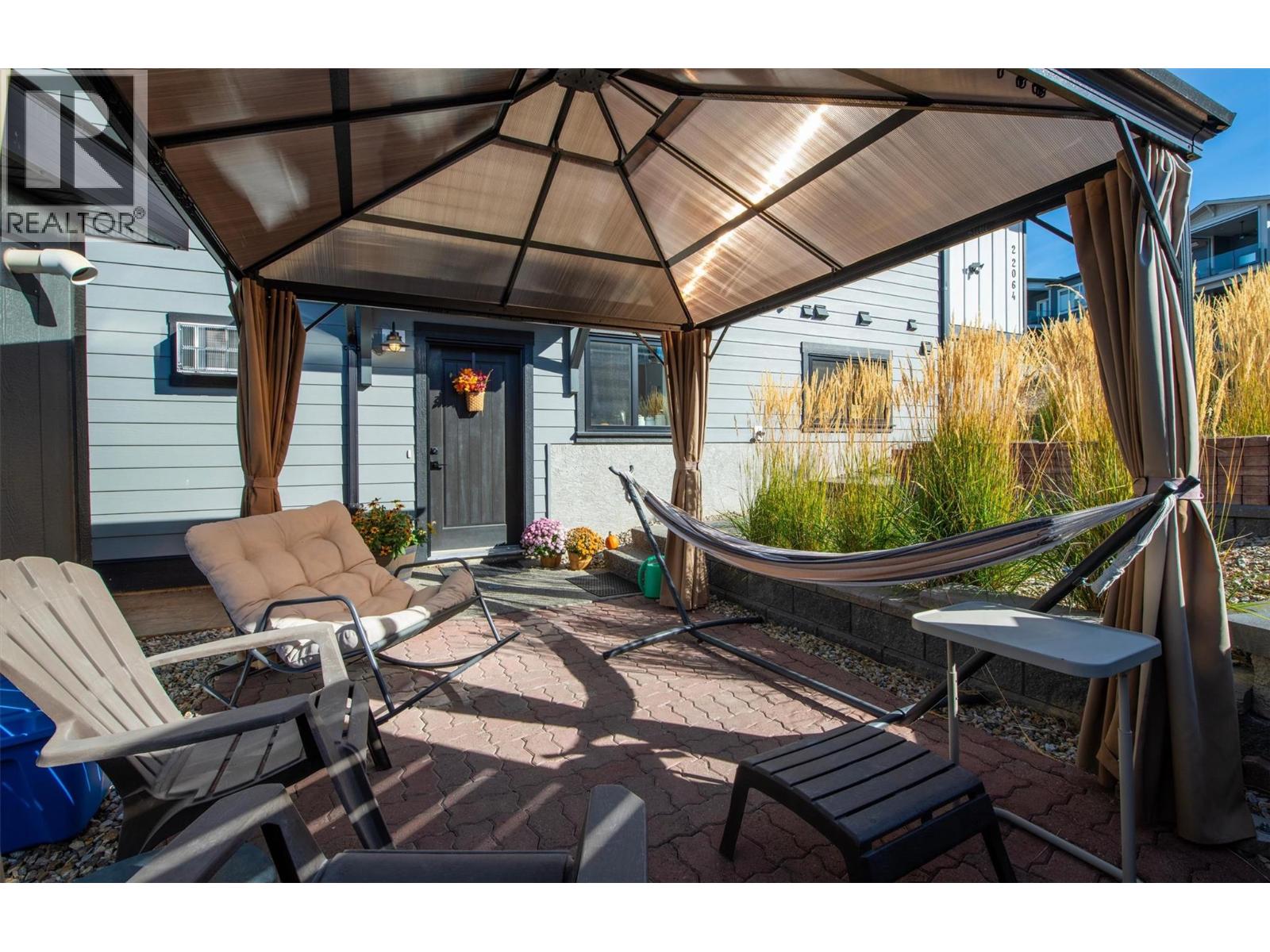 2064 Ryegrass Road