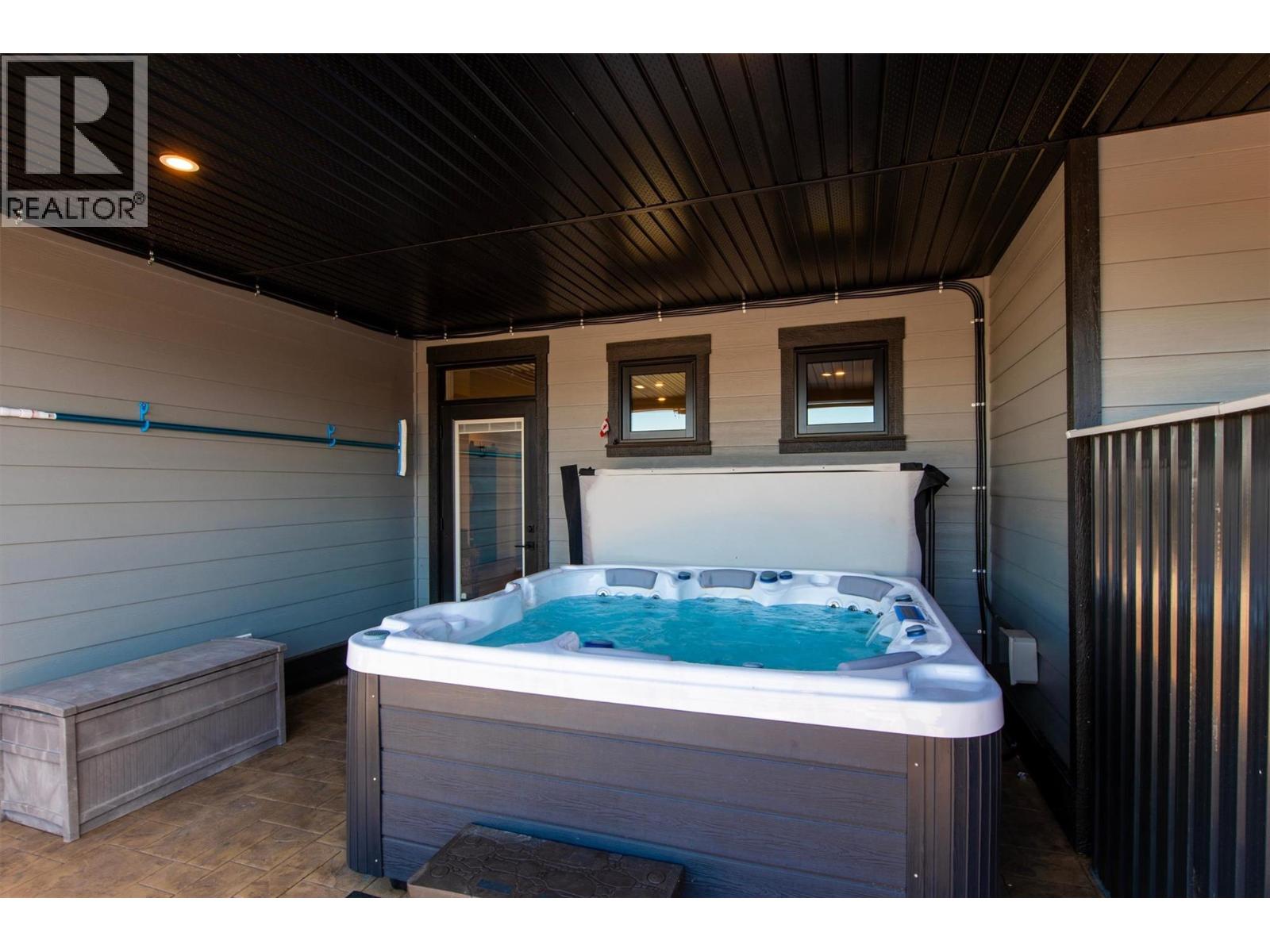 2064 Ryegrass Road