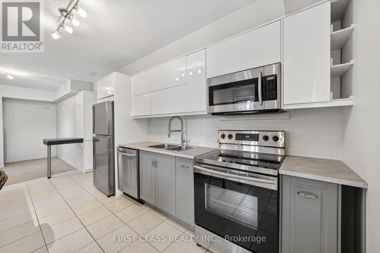 20173 Bathurst Street, East Gwillimbury, Ontario  L9N 1N3 - Photo 14 - N13881522