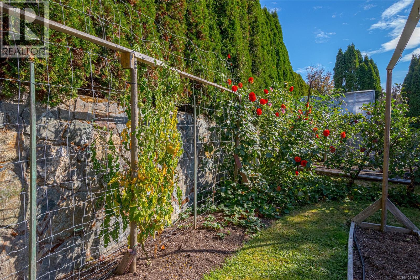 6309 Central Saanich Rd
