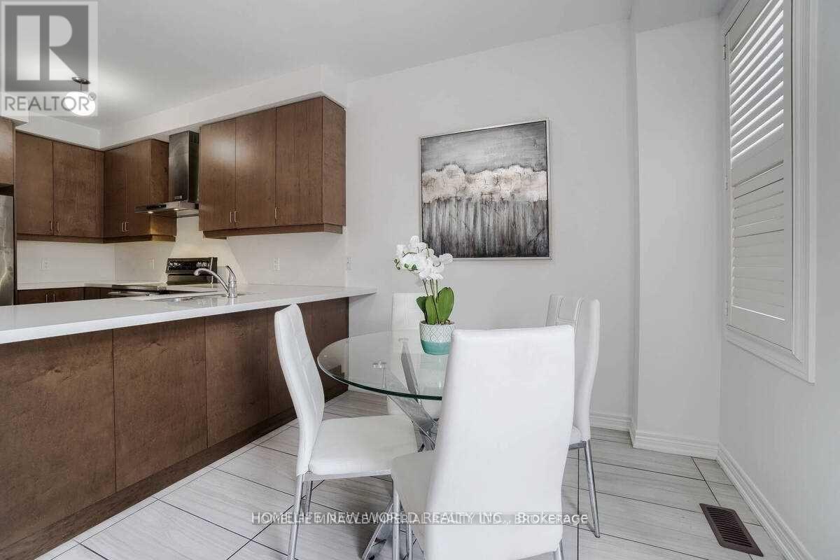 15 Grove End Way, Brampton, Ontario  L6R 4A2 - Photo 3 - W13881548