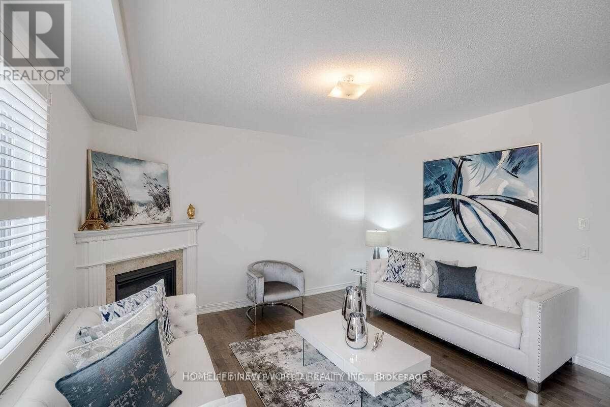 15 Grove End Way, Brampton, Ontario  L6R 4A2 - Photo 4 - W13881548