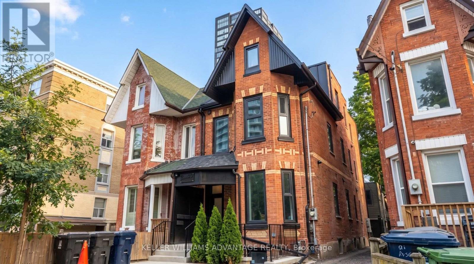1 - 23 ROSS STREET, Toronto, Ontario