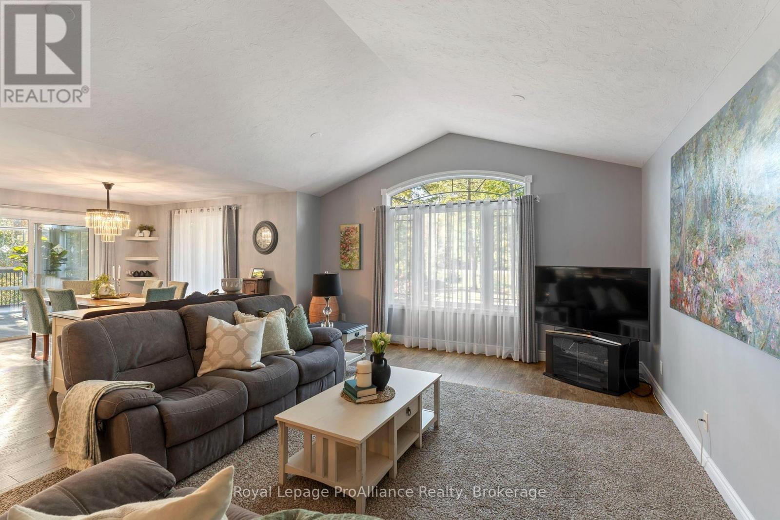 21502 Loyalist Parkway (Highway 33) Parkway, Prince Edward County, Ontario  K0K 1L0 - Photo 19 - X13872100