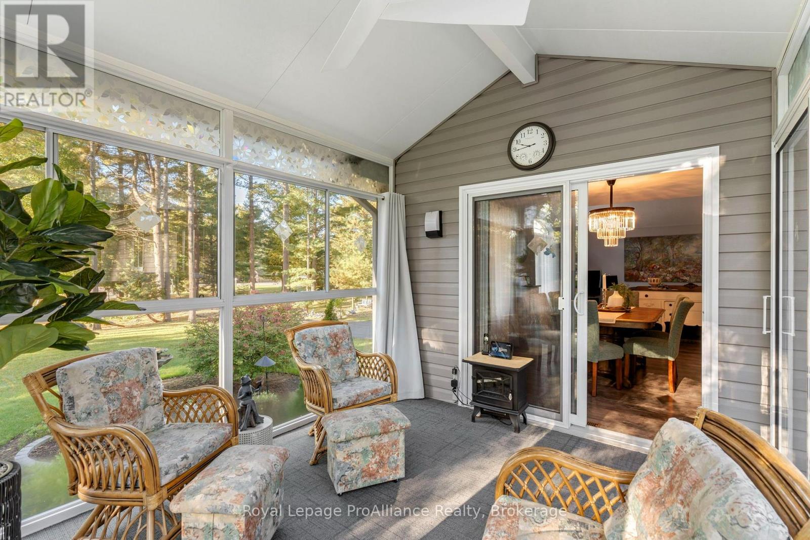 21502 Loyalist Parkway (Highway 33) Parkway, Prince Edward County, Ontario  K0K 1L0 - Photo 12 - X13872100