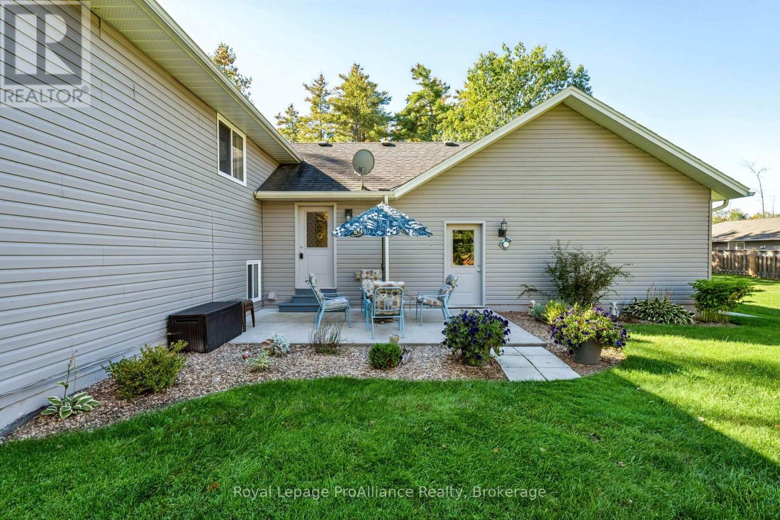 21502 Loyalist Parkway (Highway 33) Parkway, Prince Edward County, Ontario  K0K 1L0 - Photo 37 - X13872100