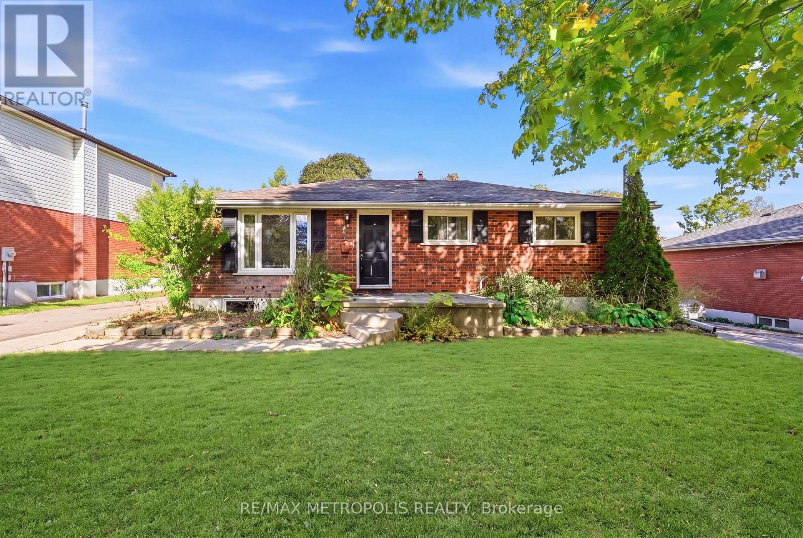 UPPER - 5 MCCAMMON STREET
