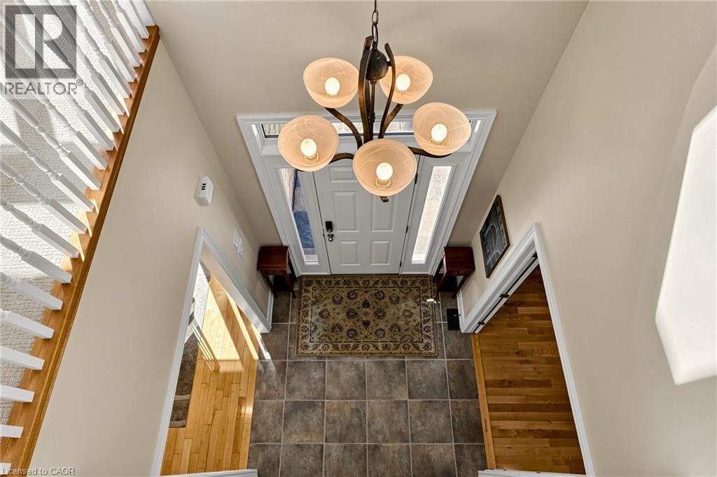 118 Foxridge Drive, Ancaster, Ontario  L9G 5B9 - Photo 4 - 40870309