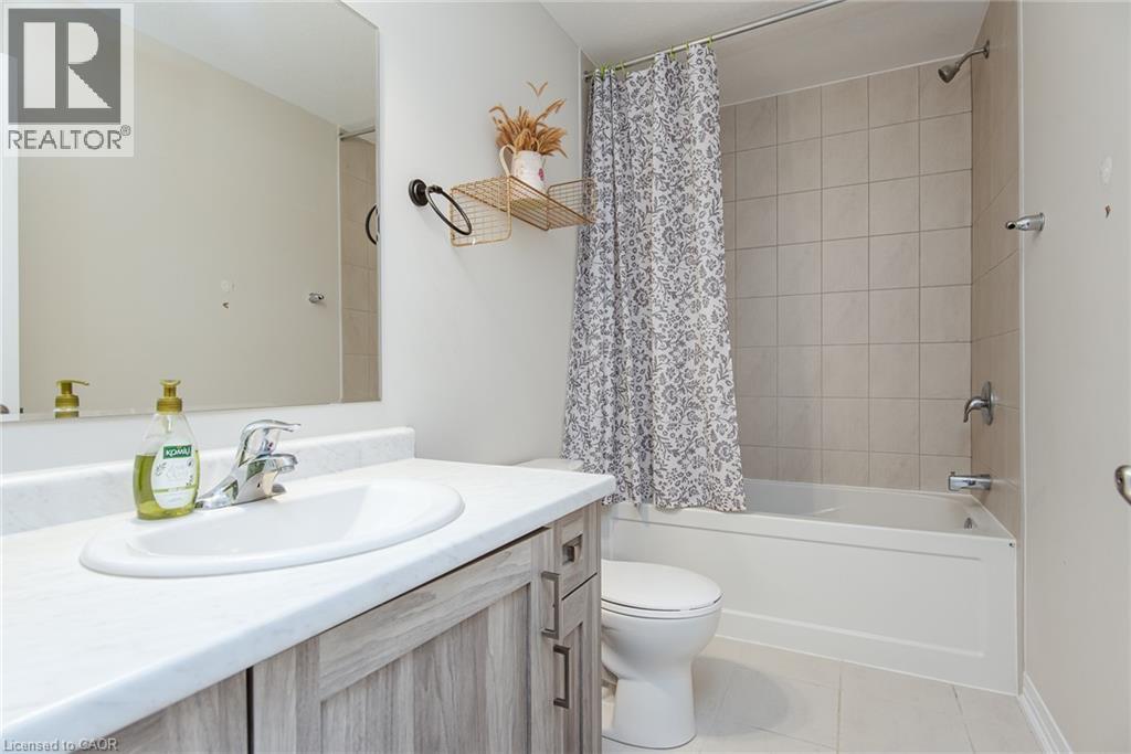 120 Monarch Woods Drive, Kitchener, Ontario  N2P 2N7 - Photo 26 - 40870212