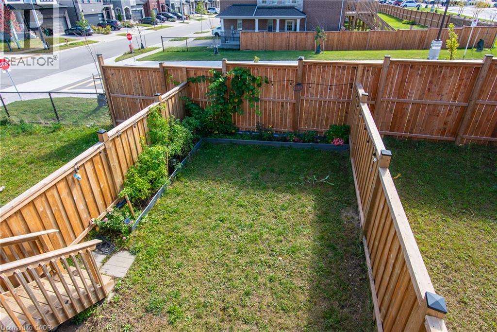 120 Monarch Woods Drive, Kitchener, Ontario  N2P 2N7 - Photo 36 - 40870212