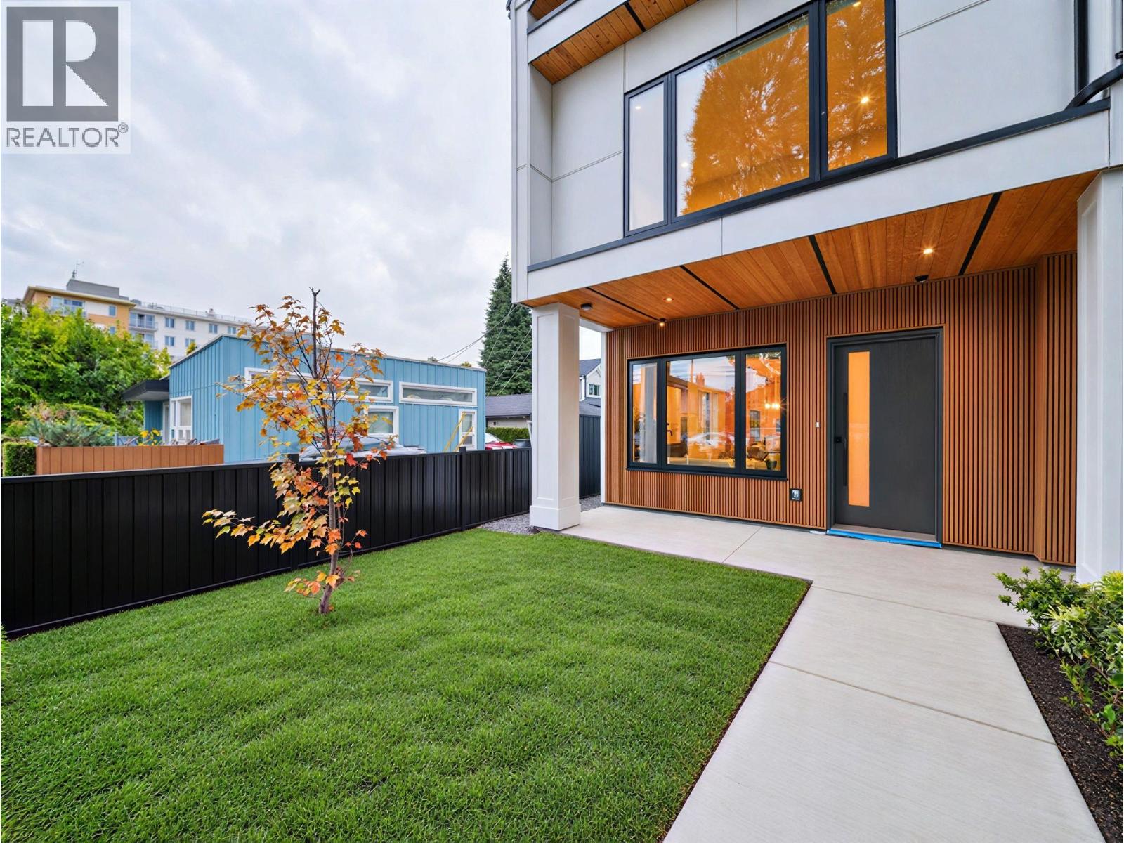 2 6991 Kerr Street, Vancouver, British Columbia  V5X 2B3 - Photo 4 - R3174026