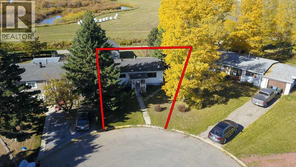 224 5 Street NW, Sundre, Alberta  T0M 1X0 - Photo 3 - A2351040