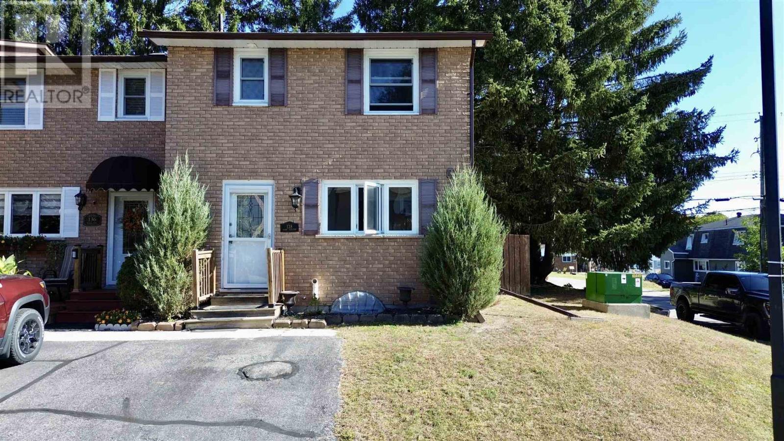 138 Frame CRES, Elliot Lake, Ontario