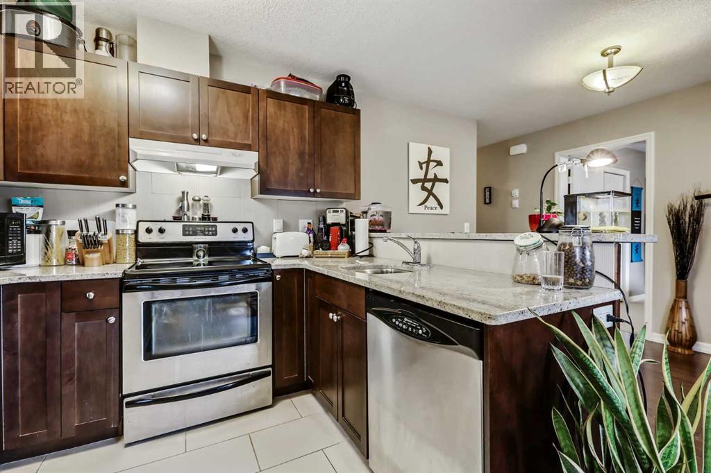 7714 - 7716 Bowness Road NW, Calgary, Alberta  T3B 0H1 - Photo 7 - A2351526