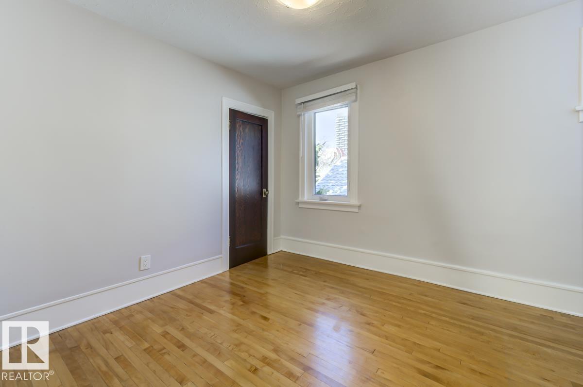 10949 88 AV NW