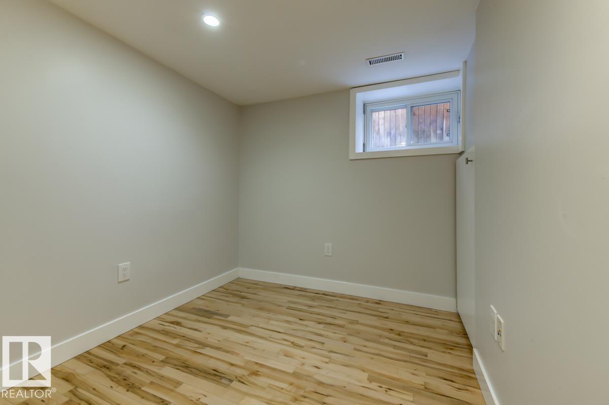 10949 88 AV NW