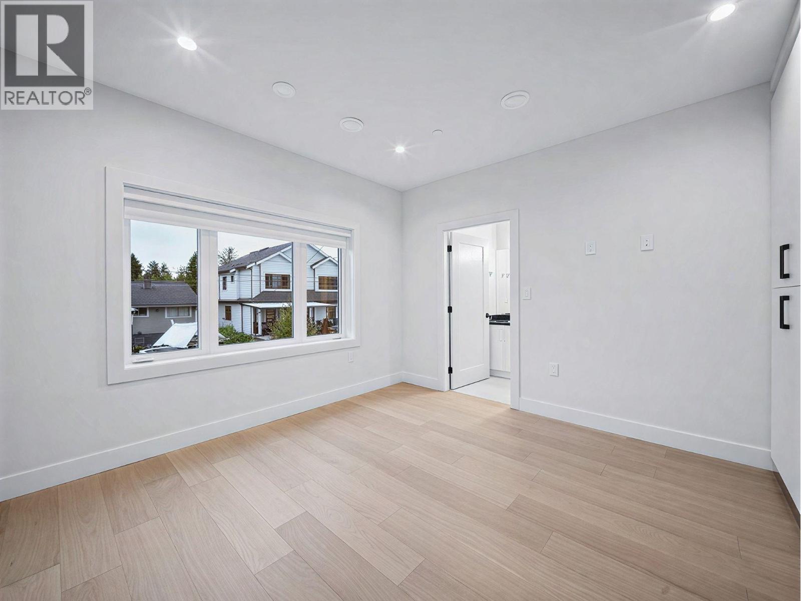 2 6989 Kerr Street, Vancouver, British Columbia  V5X 2B3 - Photo 8 - R3174033
