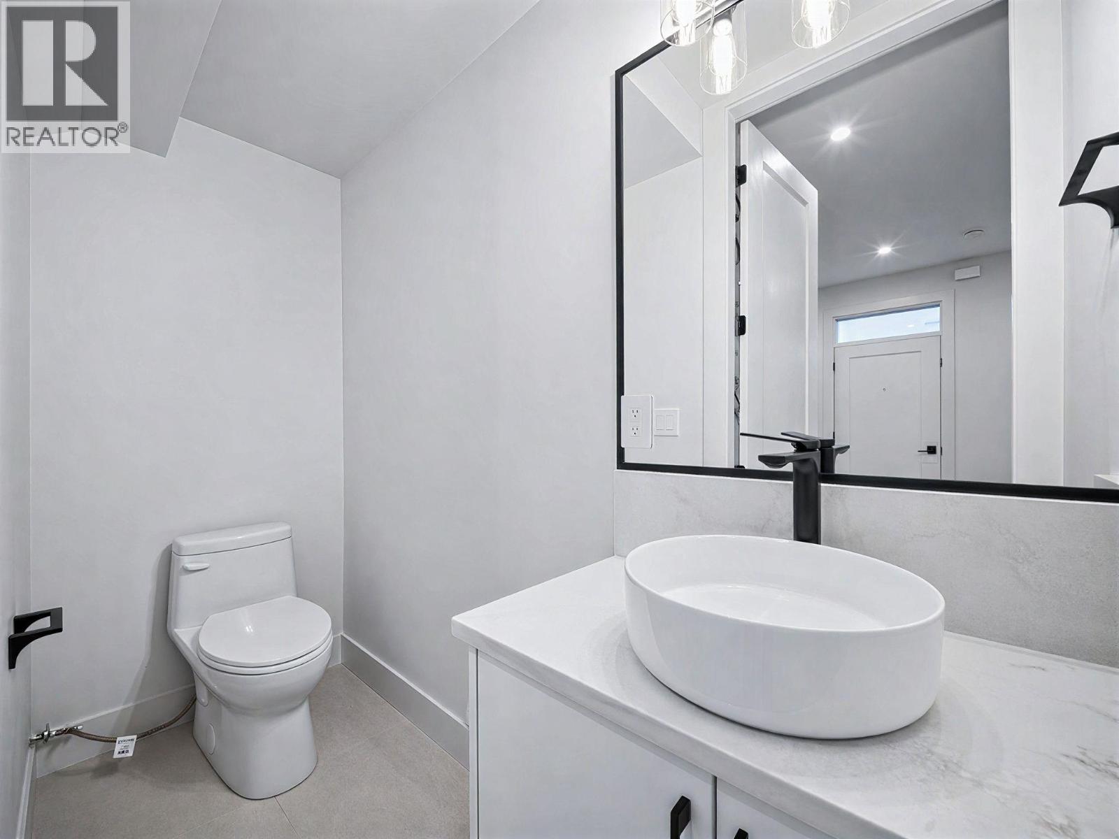 2 6989 Kerr Street, Vancouver, British Columbia  V5X 2B3 - Photo 5 - R3174033