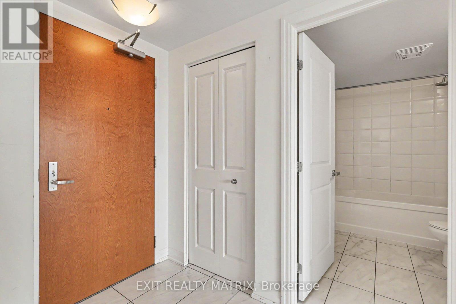 1905 - 195 Besserer Street, Ottawa, Ontario  K1N 0B6 - Photo 4 - X13881836