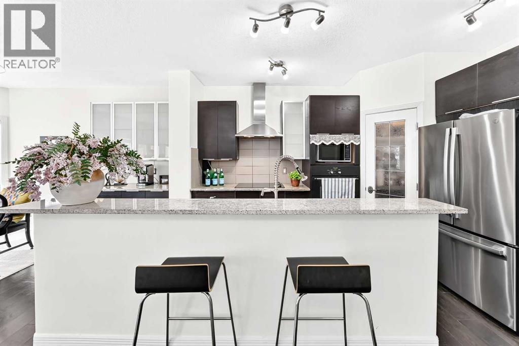 25 Discovery Ridge Hill SW, Calgary, Alberta  T3H 5G4 - Photo 9 - A2351539