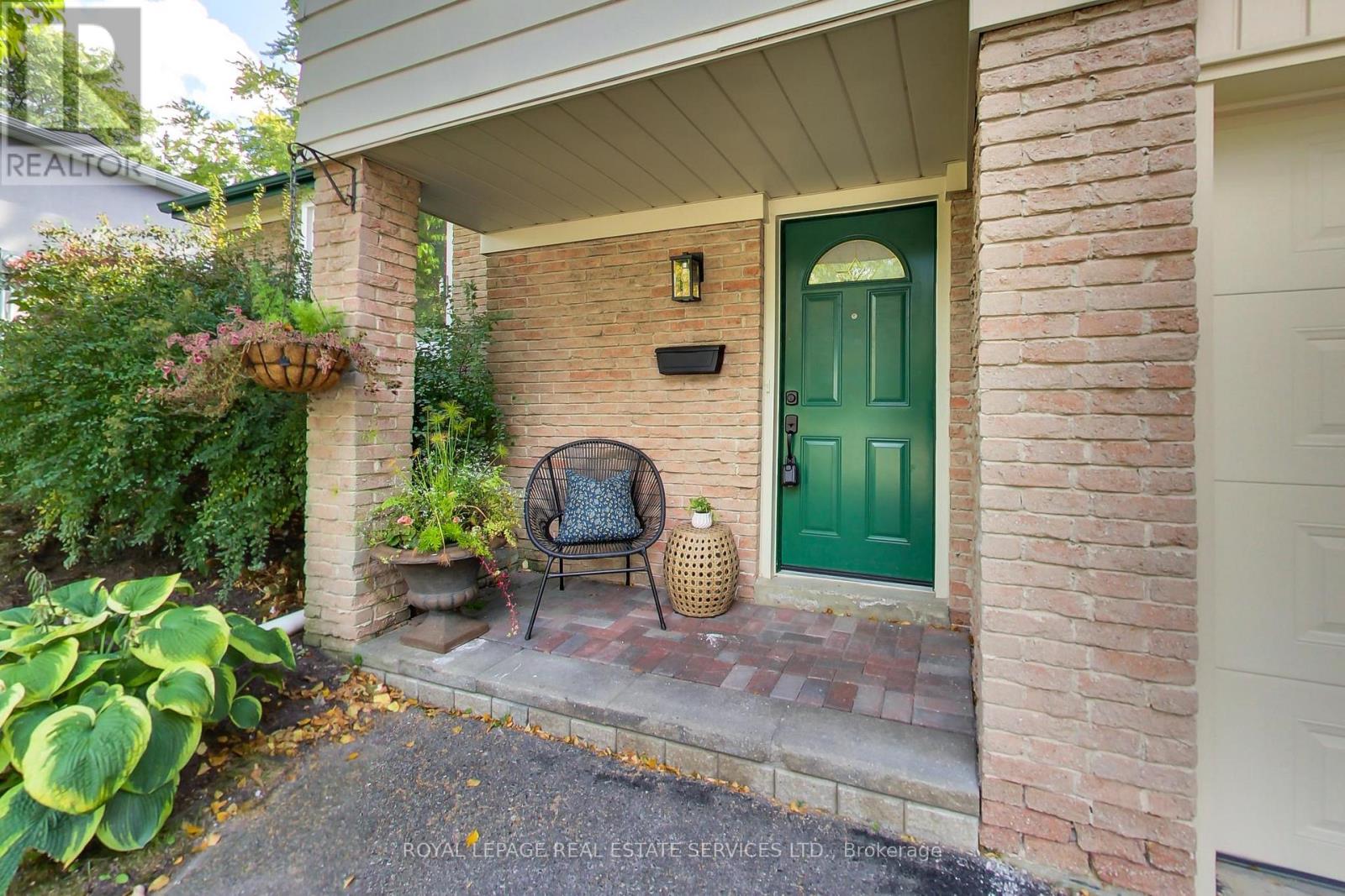 151 Cliffwood Road, Toronto, Ontario  M2H 2E3 - Photo 3 - C13881804