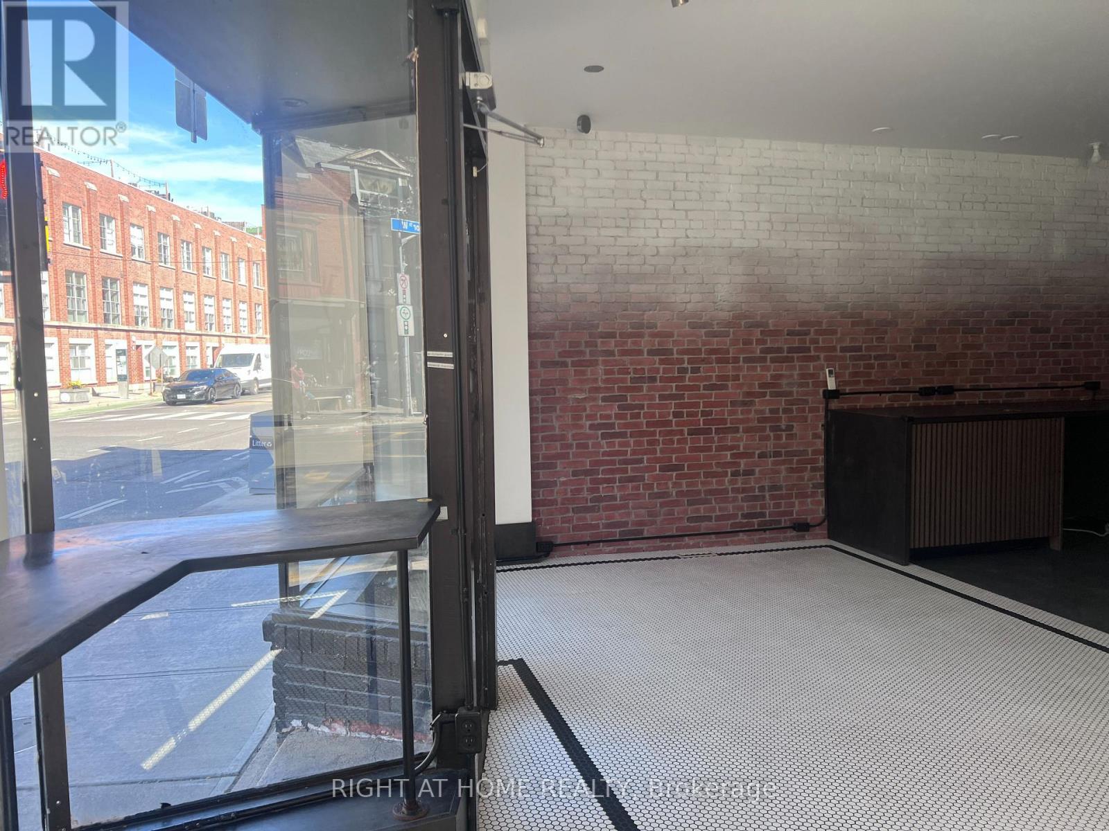 1421 Bloor Street W, Toronto, Ontario  M6P 3L4 - Photo 7 - C13881824